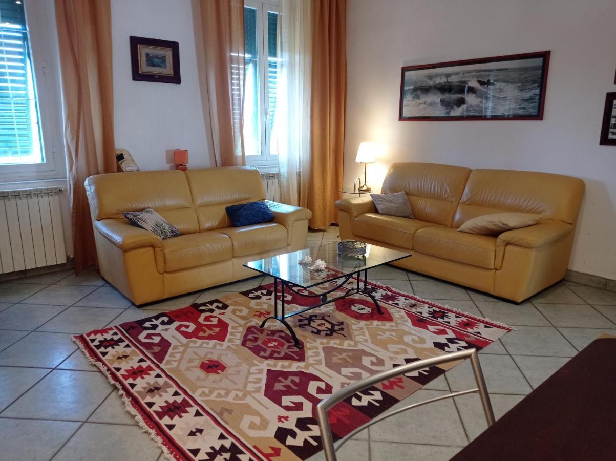 Appartamento Con Incantevole Vista Mare Ливорно Экстерьер фото